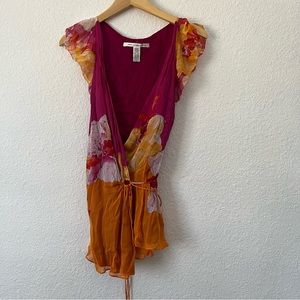 Diane Von Furstenberg blouse 100% Silk size 6.